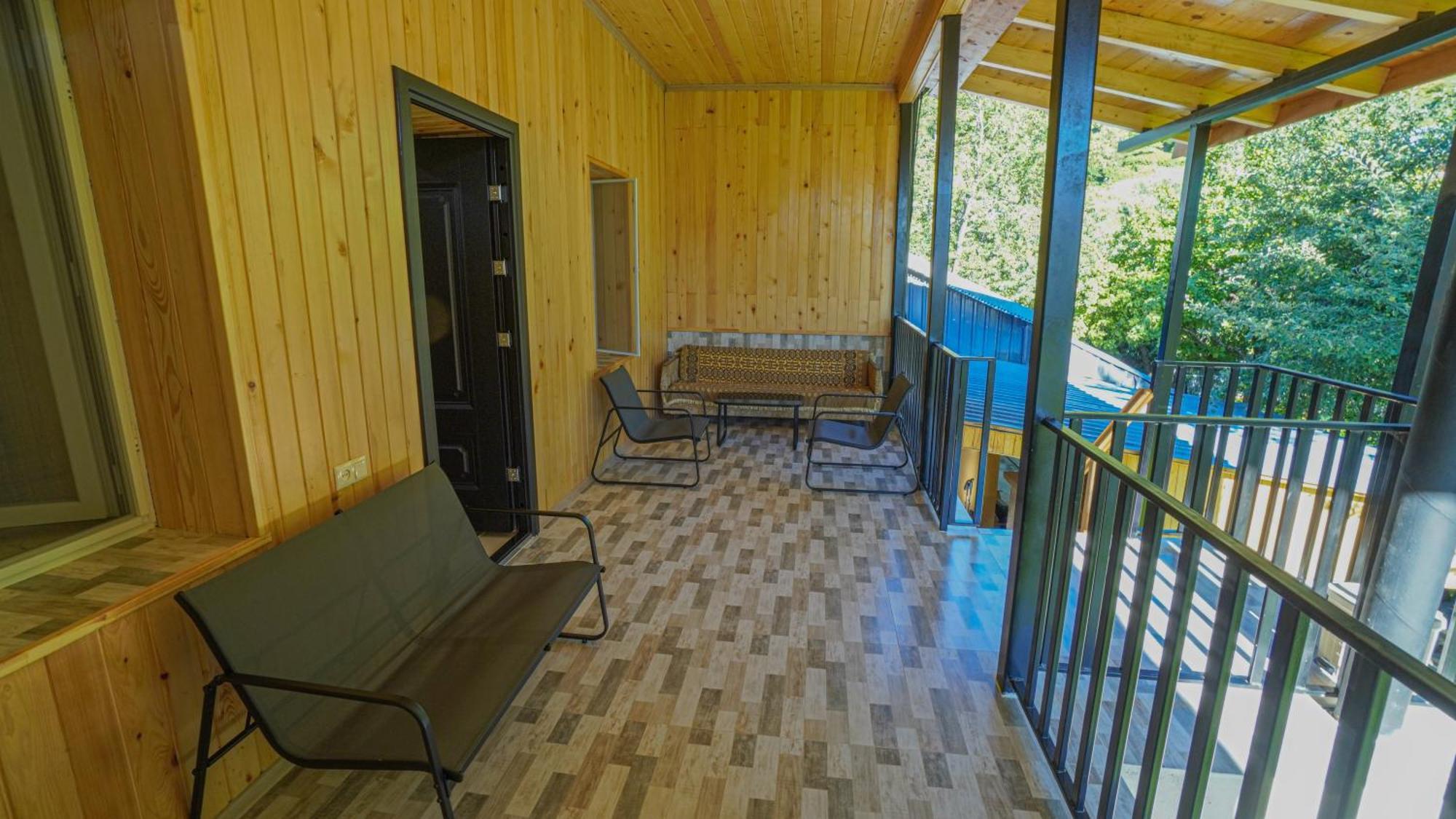 Givi Kakhiani'S Guesthouse Zhabeshi 외부 사진