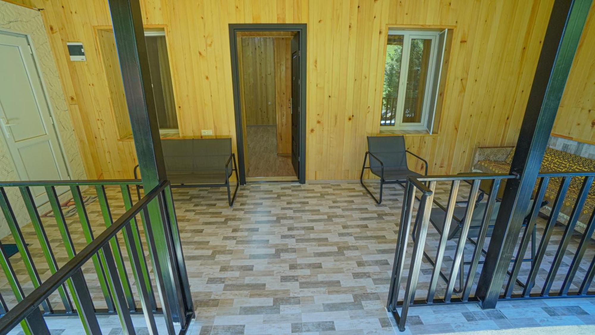 Givi Kakhiani'S Guesthouse Zhabeshi 외부 사진