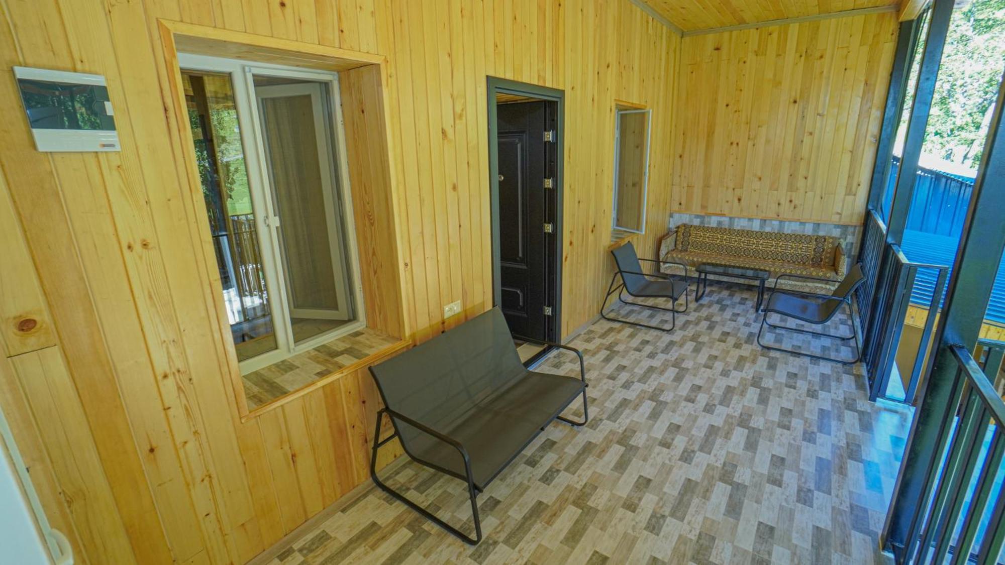 Givi Kakhiani'S Guesthouse Zhabeshi 외부 사진
